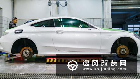 奔驰C63外观改装升级 化身纽北绿AMG GTR