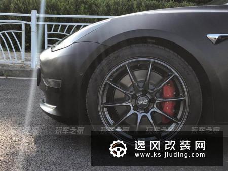 特斯拉Model3改装案例鸣谢车主:感觉还是要20寸轮胎用完