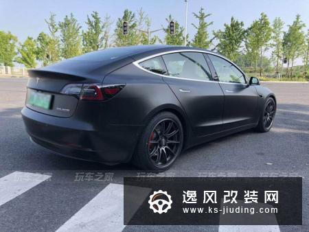 特斯拉Model3改装案例鸣谢车主:感觉还是要20寸轮胎用完