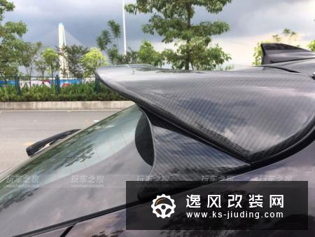 马自达CX-4 2.5L改装19寸轮毂 大量碳纤维装饰