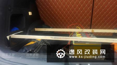 奇瑞瑞虎7改装床车 野外过夜安全小技巧