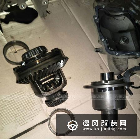 起亚索兰托改装后桥差速锁 换255AT轮胎