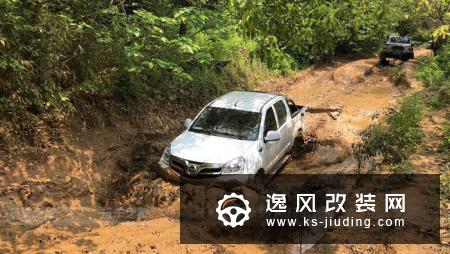全国首台拓陆者S越野性能强化改装 底盘升高