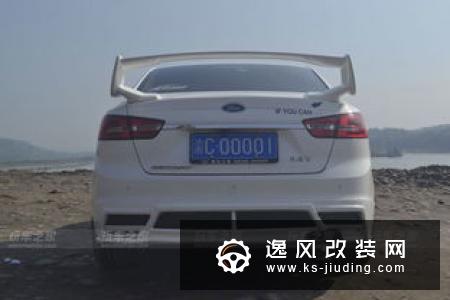 福特出了STI？重庆车友为福睿斯改装STI大尾翼