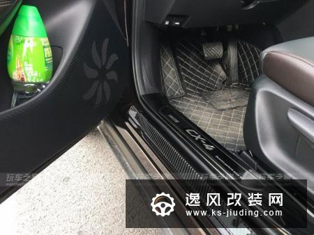 马自达CX-4 2.5L改装19寸轮毂 大量碳纤维装饰