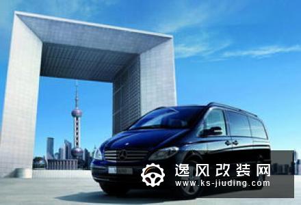 奔驰C180L改装AMG包围 19寸轮毂装车