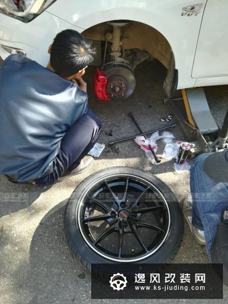 现代瑞纳改装16寸轮毂 205/45/R16宽轮胎