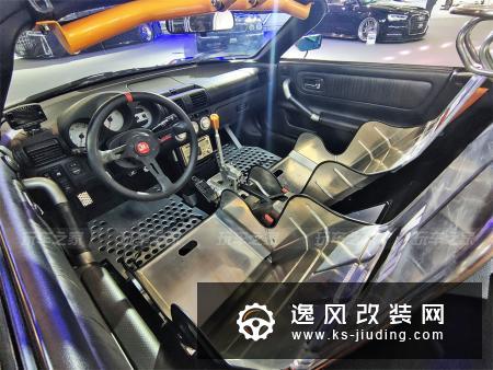 比法拉利还少见，这辆丰田MRS的内饰堪称一绝