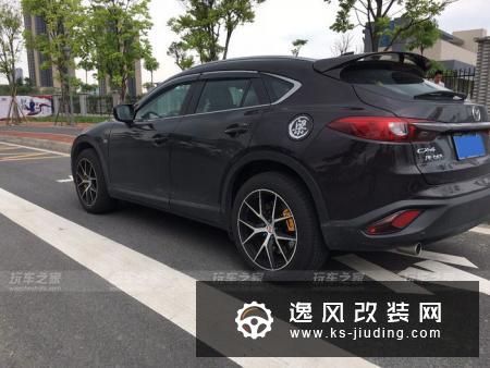马自达CX-4 2.5L改装19寸轮毂 大量碳纤维装饰