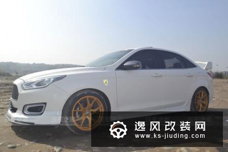 福特出了STI？重庆车友为福睿斯改装STI大尾翼
