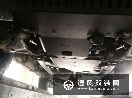 2017款撼路者2.2T改装黑犀牛轮毂 杜滨森氮减震