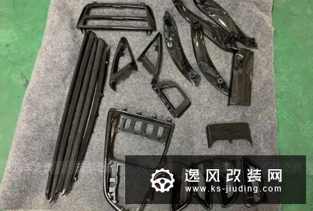 今年8月底提的宝马330GT耀夜-宝石青珊瑚红,提车前就计划好要改装了