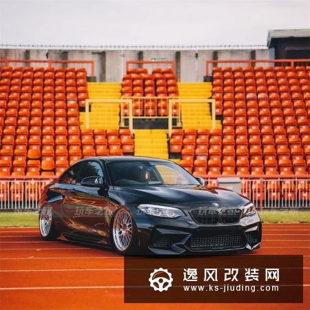 宝马M2雷霆版改装低趴姿态 车尾的升级嚣张十足