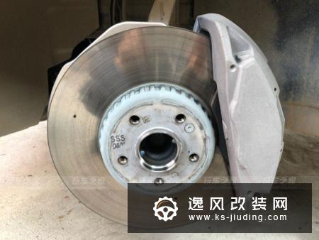 刹车会异响？全新奔驰E300改装Brembo Extrema刹车