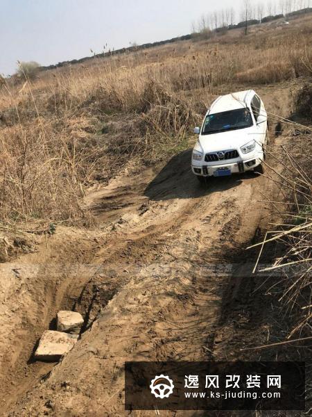 福田萨瓦纳改装前后杠 10000磅沃恩绞盘