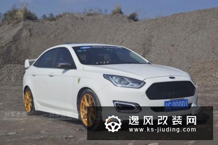 福特出了STI？重庆车友为福睿斯改装STI大尾翼