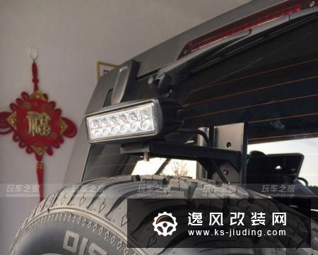 北京BJ40 2.3T改装17寸黑犀牛轮毂 倍耐力蝎子轮胎
