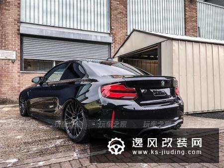 宝马M2雷霆版改装低趴姿态 车尾的升级嚣张十足