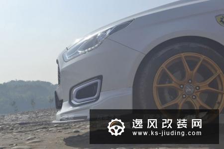 福特出了STI？重庆车友为福睿斯改装STI大尾翼