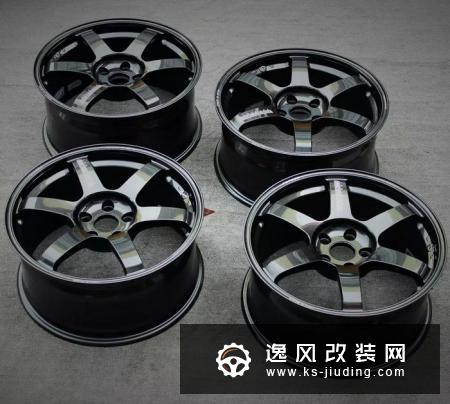 宝马1系改装鸣谢车主说原厂m双边单出排气