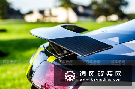 买了跑车怎么能不浪？奥迪R8改装后撩妹更简单