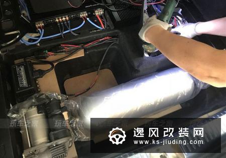 瓦罐爱好者 奔驰C200旅行版改装低趴案例