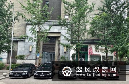 提车时4S店就送无钥匙进入和电尾门,我如果不是为了装6活塞卡钳,真的不想换这套轮毂