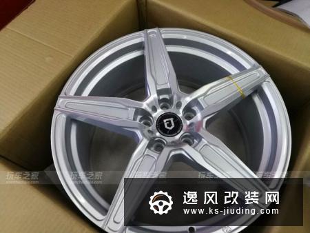 为了提高舒适度 全新沃尔沃XC90原厂20寸轮毂改19寸