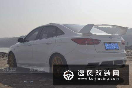 福特出了STI？重庆车友为福睿斯改装STI大尾翼
