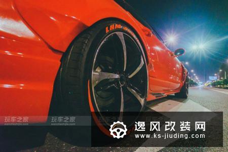 奥迪A7的华丽升级RS7 爆改血色宽体