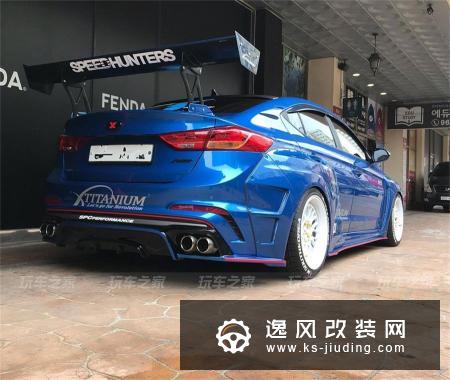 车友把领动改装成宽体战车 开上街头霸气十足