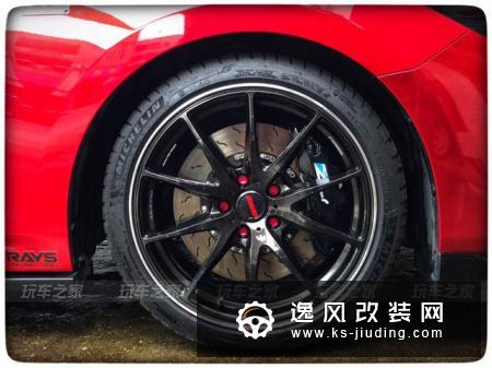 没有气动和宽体，这辆昂克赛拉同样改装得非常帅气