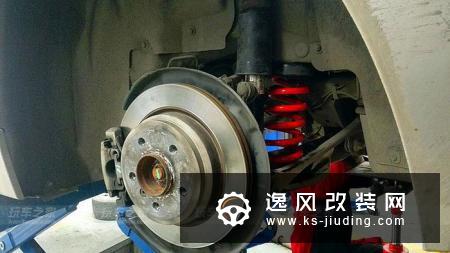 宝马320i载两人加速5.91秒 却用了国内最抠门的改装方案
