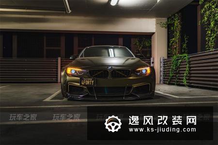 这辆宝马440i遇到小跑车不仅不会怂，改装宽体后还能撩到小姐姐