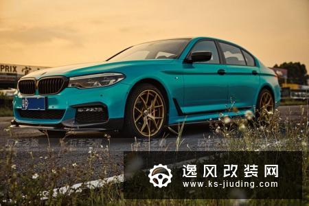 深圳车友投入20多万玩改装，打造骚包“孔雀蓝”宝马新5系(G38)