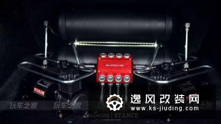 从气动避震到绞牙，这辆皇冠的车主对改装有着自己的想法
