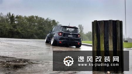 买了辆Jeep自由侠玩改装，不改升高玩起了宽体低趴风格