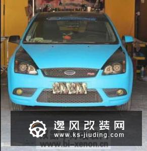 福克斯全车改色贴膜 小宽体加持更帅气