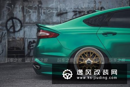 这辆蒙迪欧还在用绞牙你信吗？定制机盖背后居然如此个性