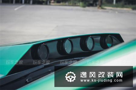 这辆蒙迪欧还在用绞牙你信吗？定制机盖背后居然如此个性