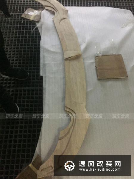 DIY发动机盖起初想的自己做一个试试,害怕自己搞不好,就500元收了原厂有碰
