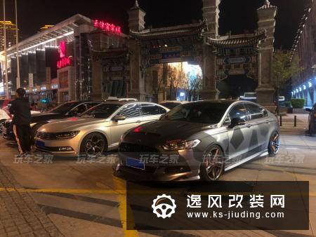 这辆蒙迪欧还在用绞牙你信吗？定制机盖背后居然如此个性