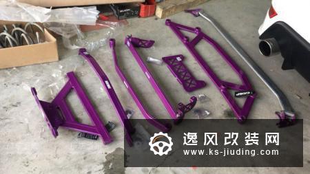 经典福克斯1.8L手动挡改装案例 颜值不输新款
