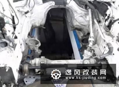 克莱斯勒300C改装案例 移植3.6L发动机