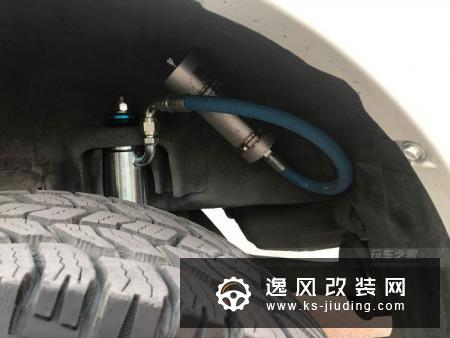 三菱帕杰罗两寸升高 适当改装满足越野需求