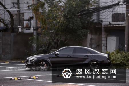 绍兴车友把奔驰CLA改装成低趴黑武士，历时三年交出满意答卷