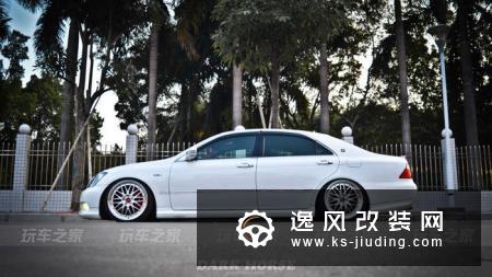 从气动避震到绞牙，这辆皇冠的车主对改装有着自己的想法