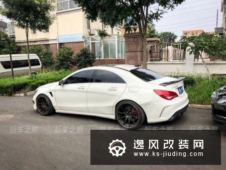 车友花了二十多万给CLA改装宽体 又入手了一辆GTR R35