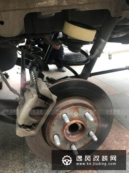 把别克GL8改装成越野房车，带上家人享受自驾的乐趣