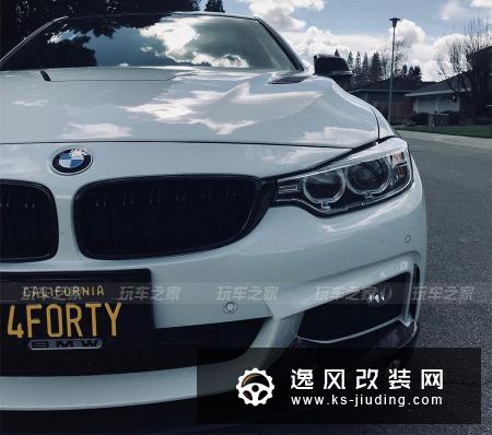 这辆宝马440i遇到小跑车不仅不会怂，改装宽体后还能撩到小姐姐